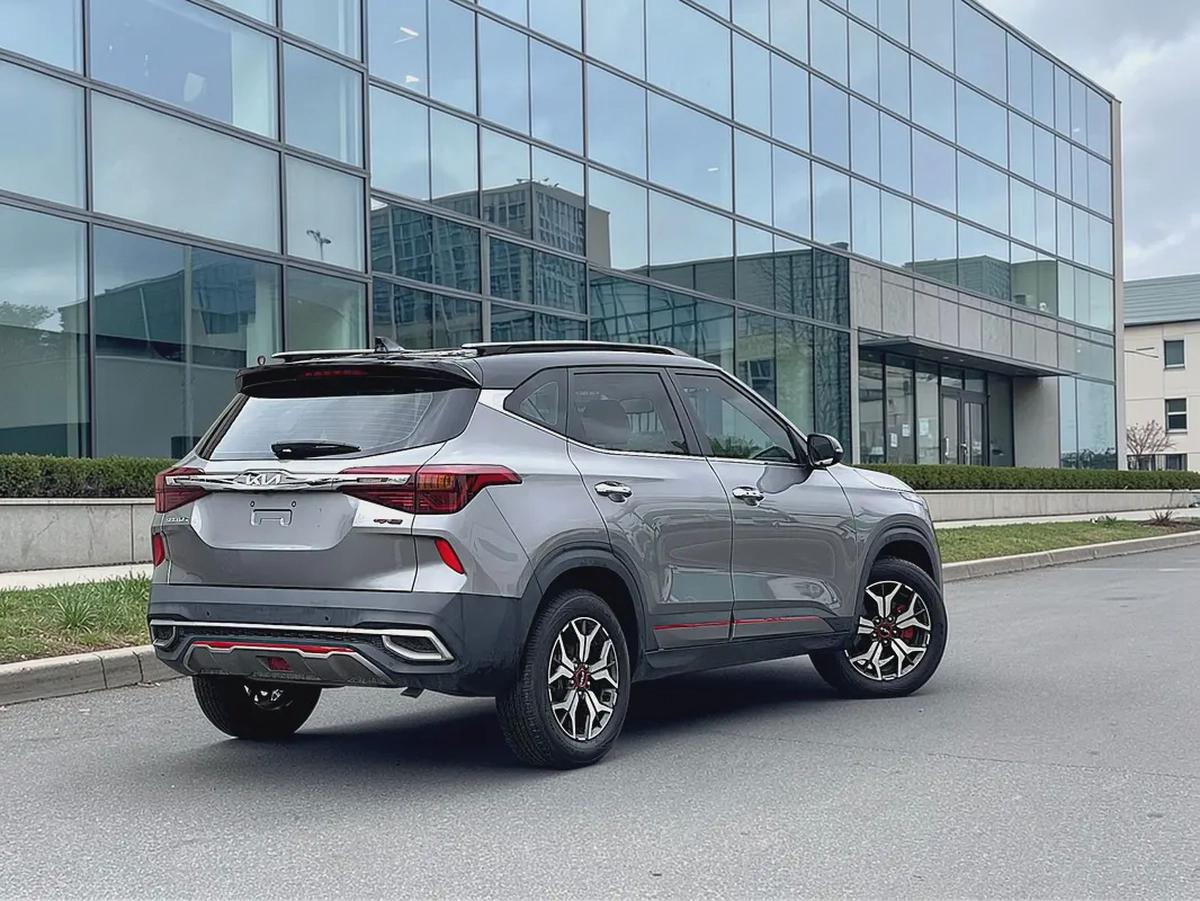 AED 976 P.m | Kia Seltos GT Line 2022 GCC Specs - Excellent Condition | Under warranty-2-2