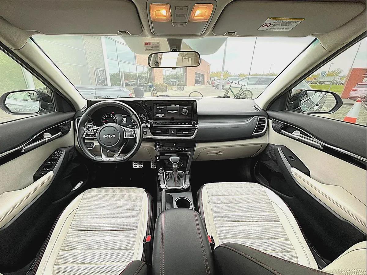 AED 976 P.m | Kia Seltos GT Line 2022 GCC Specs - Excellent Condition | Under warranty-17-17