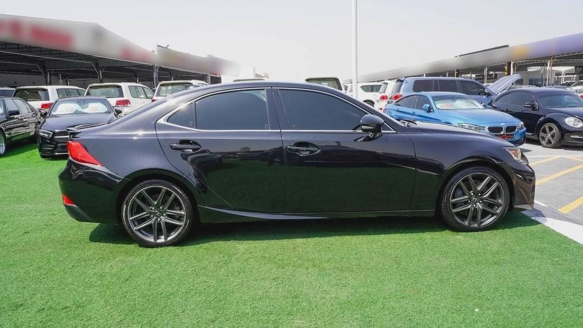 لكزس is300 موديل 2020 وارد امريكي-2-2