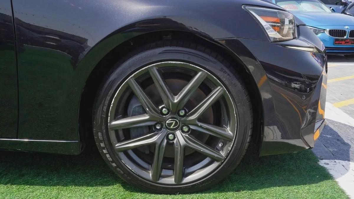 لكزس is300 موديل 2020 وارد امريكي-4-4