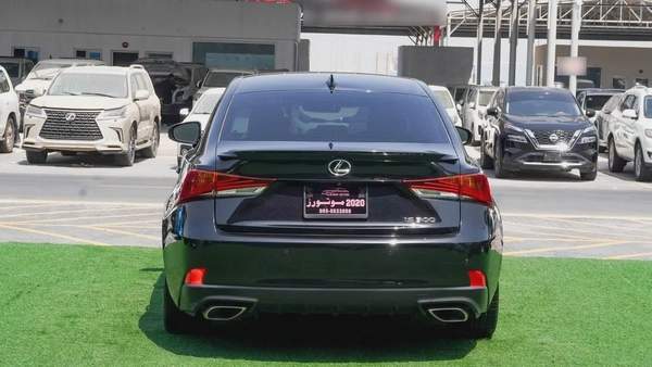 لكزس is300 موديل 2020 وارد امريكي