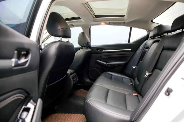 AED 912 Monthly l Nissan Altima SL 2.0L l Zero Down Payment | 1 Year Warranty