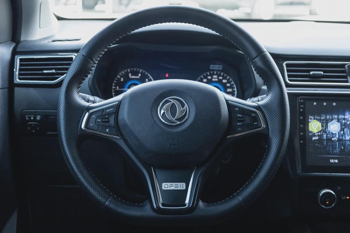 DFSK Glory 580 / Fengon 580-4-4