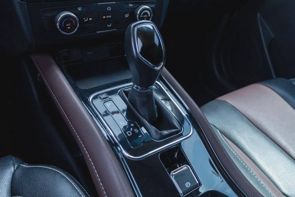 DFSK Glory 580 / Fengon 580-9-9