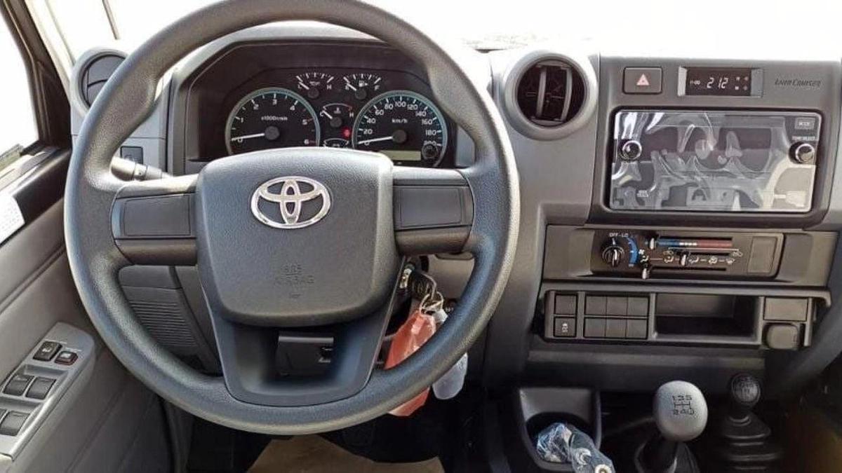 Toyota Land Cruiser Pick Up TOYOTA LAND CRUISER LC79 4.2L V6-8-8
