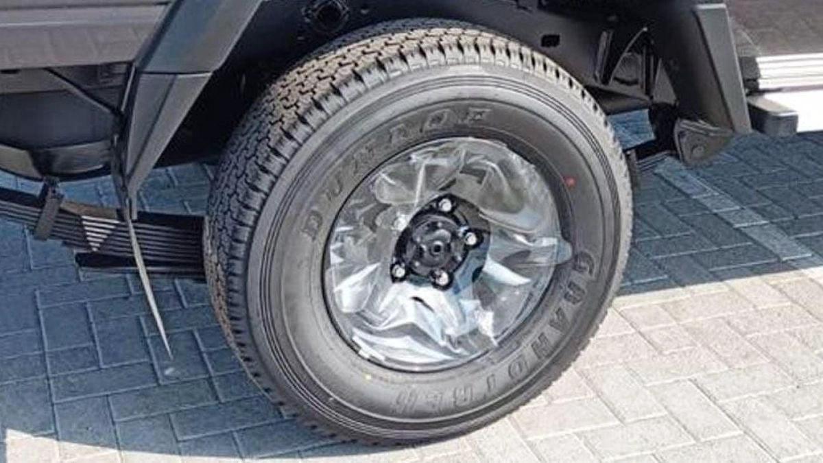 Toyota Land Cruiser Pick Up TOYOTA LAND CRUISER LC79 4.2L V6-9-9