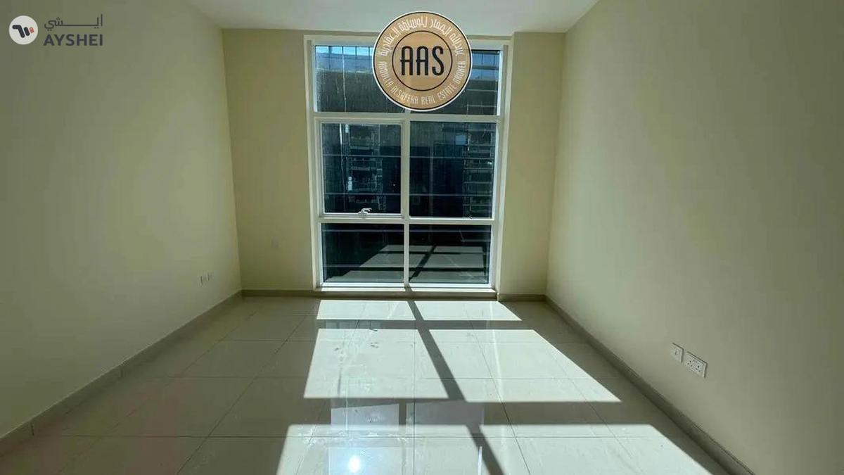 nice offer in sheikh zayad road 1bhk close to metro rent only 97k-9-9