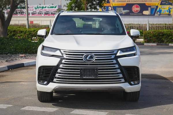 LEXUS LX600 SIGNATURE 2024!! GCC SPECS!! WARRANTY AND SERVICE CONTRACT FROM AL FUTTAIM