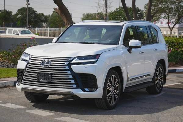 LEXUS LX600 SIGNATURE 2024!! GCC SPECS!! WARRANTY AND SERVICE CONTRACT FROM AL FUTTAIM