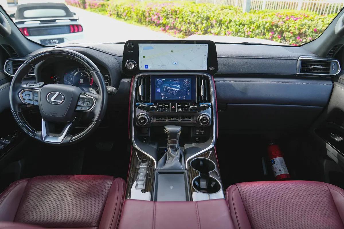 LEXUS LX600 SIGNATURE 2024!! GCC SPECS!! WARRANTY AND SERVICE CONTRACT FROM AL FUTTAIM-6-6
