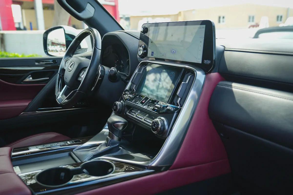 LEXUS LX600 SIGNATURE 2024!! GCC SPECS!! WARRANTY AND SERVICE CONTRACT FROM AL FUTTAIM-13-13