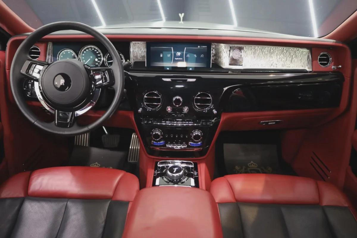 Rolls-Royce Phantom VIII 2018-8-8