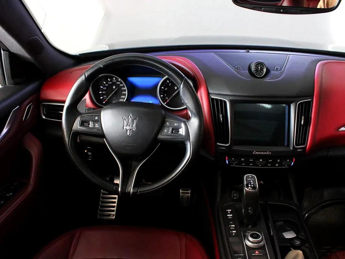 2019 - Maserati Levante SQ4 GCC-11-11