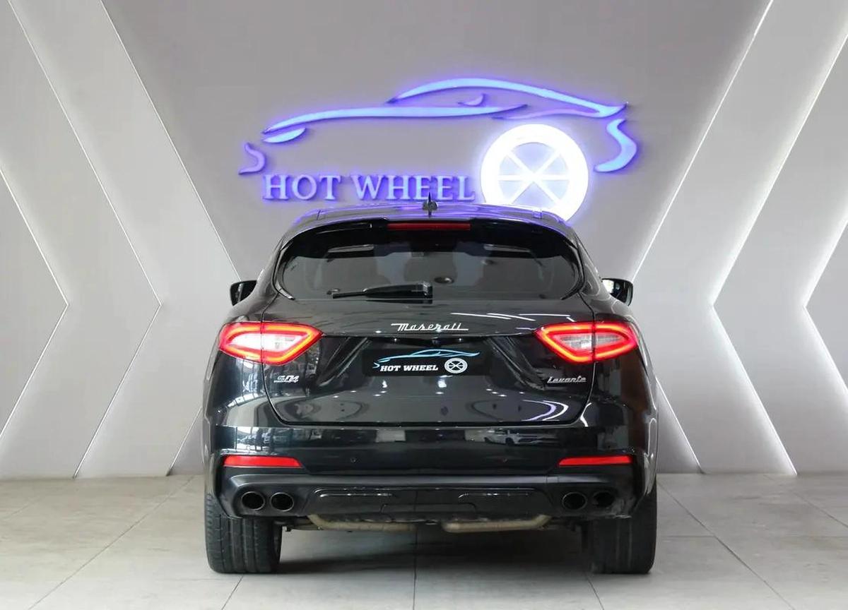 2019 - Maserati Levante SQ4 GCC-1-1