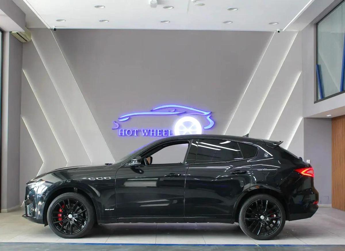 2019 - Maserati Levante SQ4 GCC-5-5