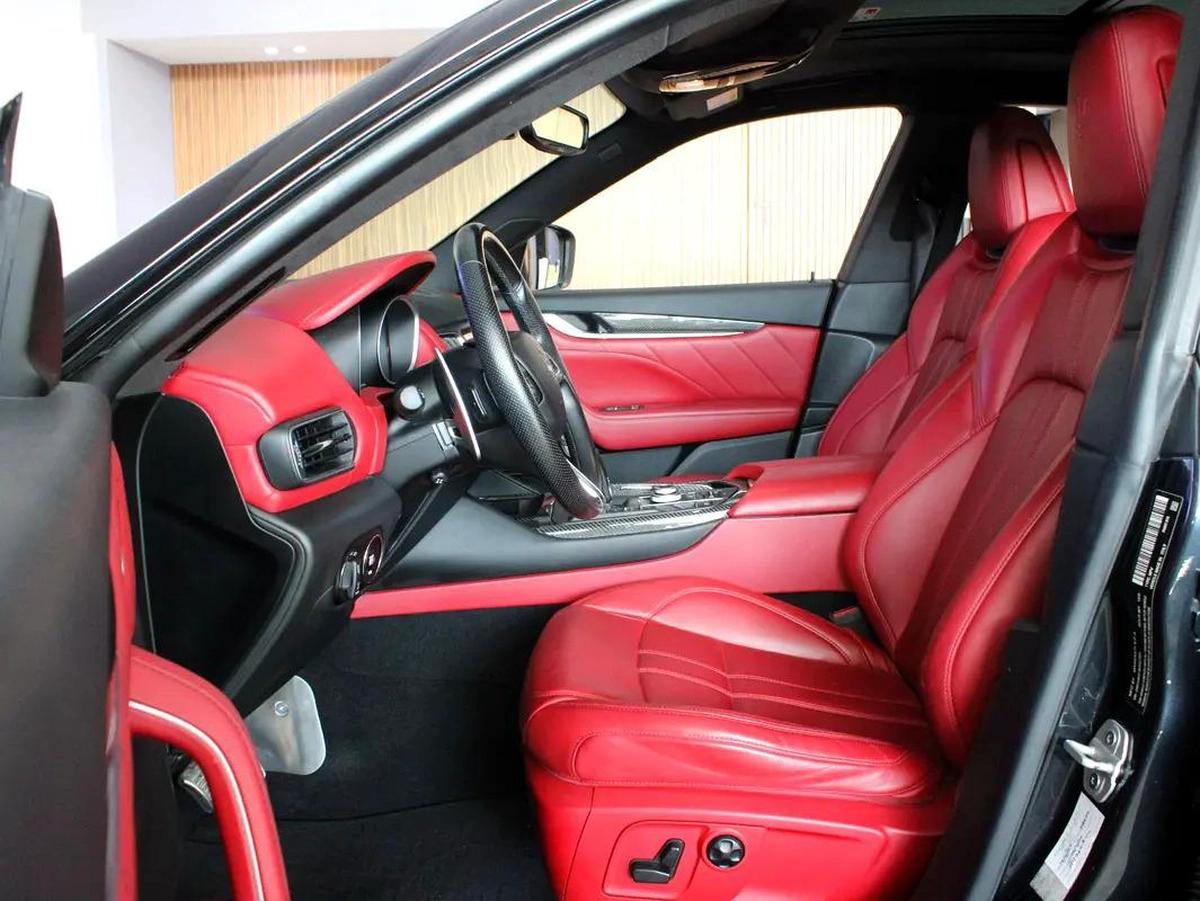 2019 - Maserati Levante SQ4 GCC-4-4