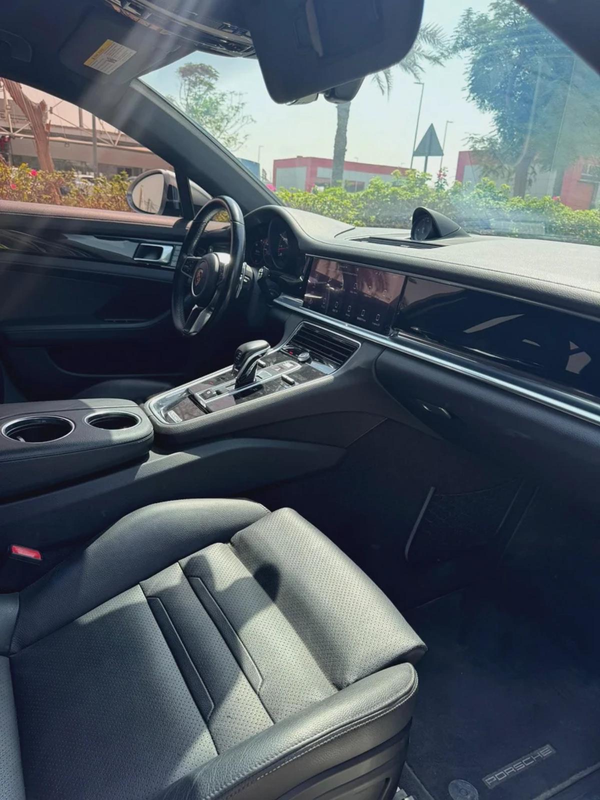 Porsche Panamera-8-8