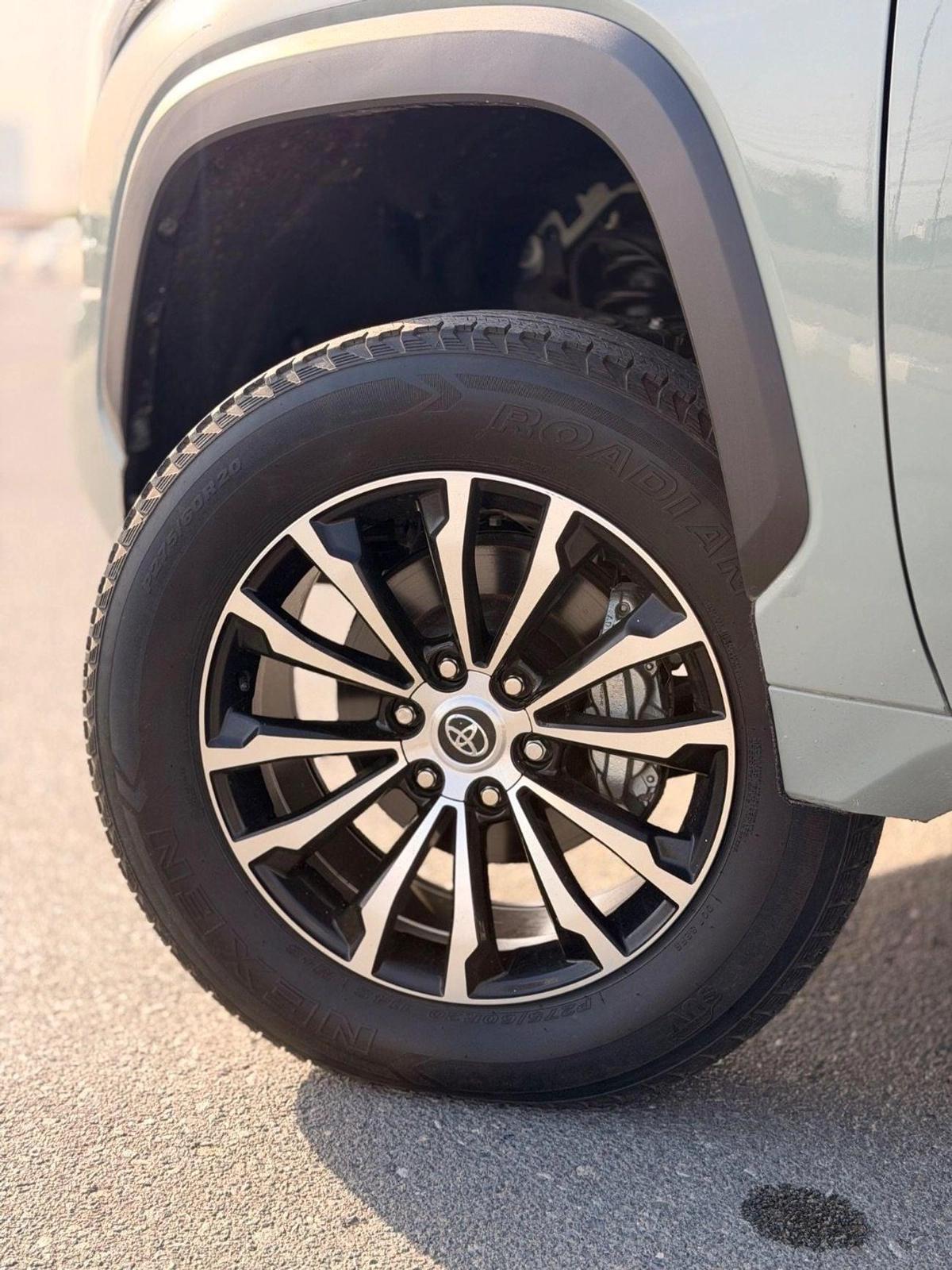 Toyota Tundra Toyota Tundra 2025 model low mileage-11-11