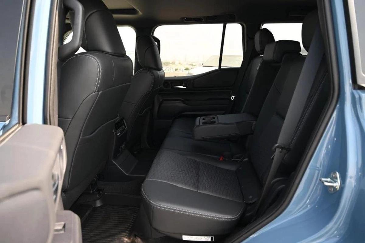 Toyota Prado LC 250 i- FORCE First Edition Hybrid-16-16