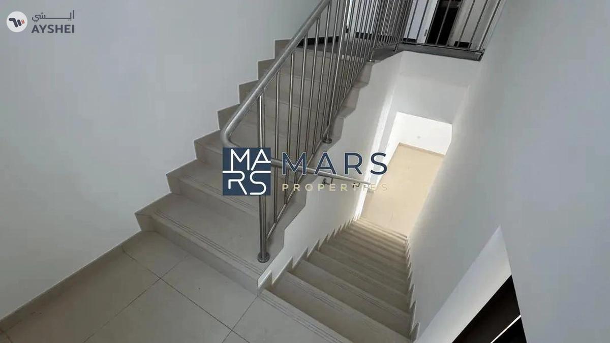 SPACIOUS 4BHK END UNIT VILLA FOR RENT IN NASMA-12-12