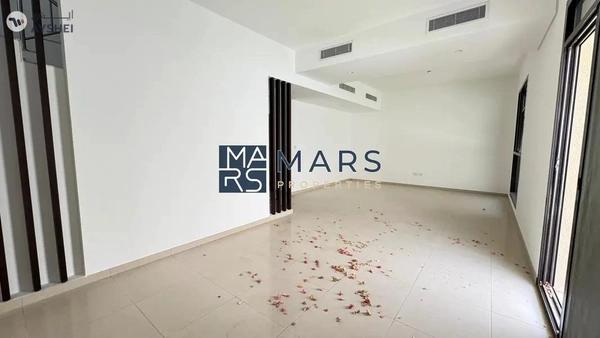 SPACIOUS 4BHK END UNIT VILLA FOR RENT IN NASMA