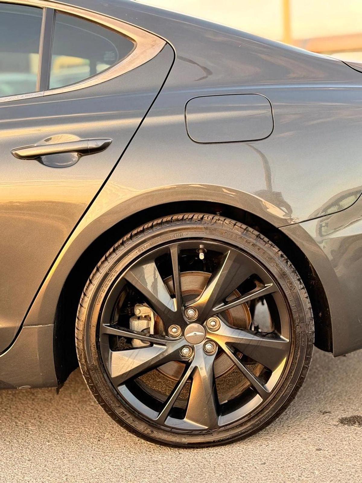 Genesis G70 Platinum 2.0L AWD-9-9