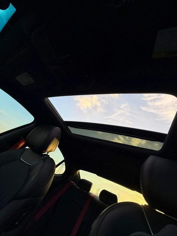 Genesis G70 Platinum 2.0L AWD