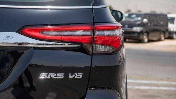 Toyota Fortuner TOYOTA FORTUNER VX SR5 V6 CYLINDER, 4.0P, BLACK COLOR TAN INTERIOR, 4WD