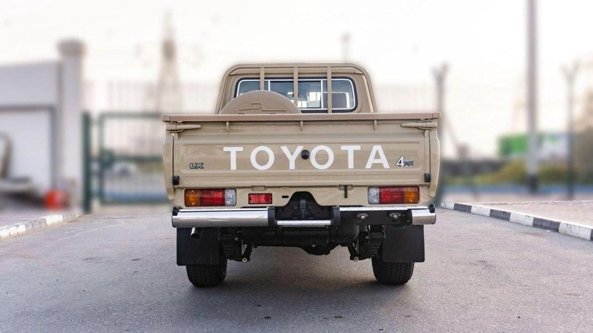 Toyota Land Cruiser Pick Up 2024 Toyota Land Cruiser Single Cab 2.8L Diesel Full option-14-14