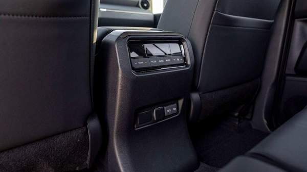 Toyota Prado TOYOTA PRADO 250 WX 2.4P AT ADVENTURE – BLACK