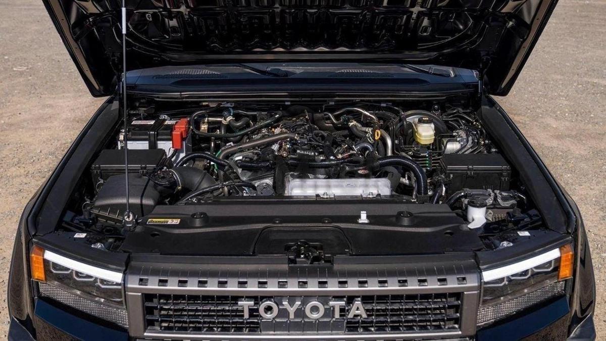 Toyota Prado TOYOTA PRADO 250 WX 2.4P AT ADVENTURE – BLACK-19-19