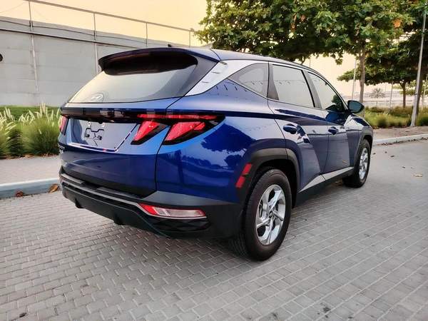 Hyundai Tucson 2023 US specs Clean Title With Original Paint Mid Option With Very Low KM