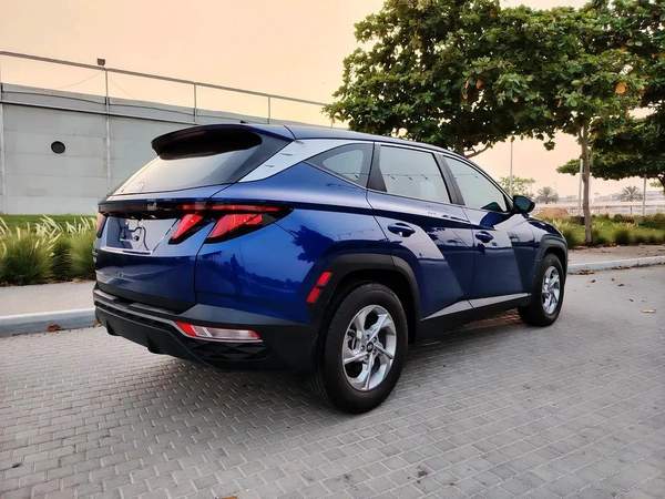 Hyundai Tucson 2023 US specs Clean Title With Original Paint Mid Option With Very Low KM