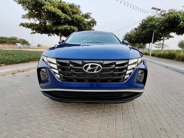 Hyundai Tucson 2023 US specs Clean Title With Original Paint Mid Option With Very Low KM