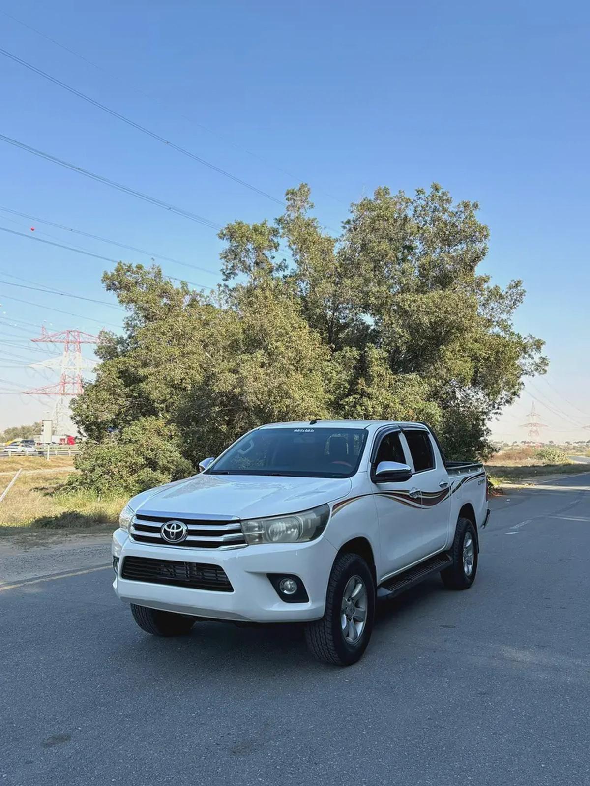 Hilux 2.7 2019 AUTOMATIC petrol-2-2