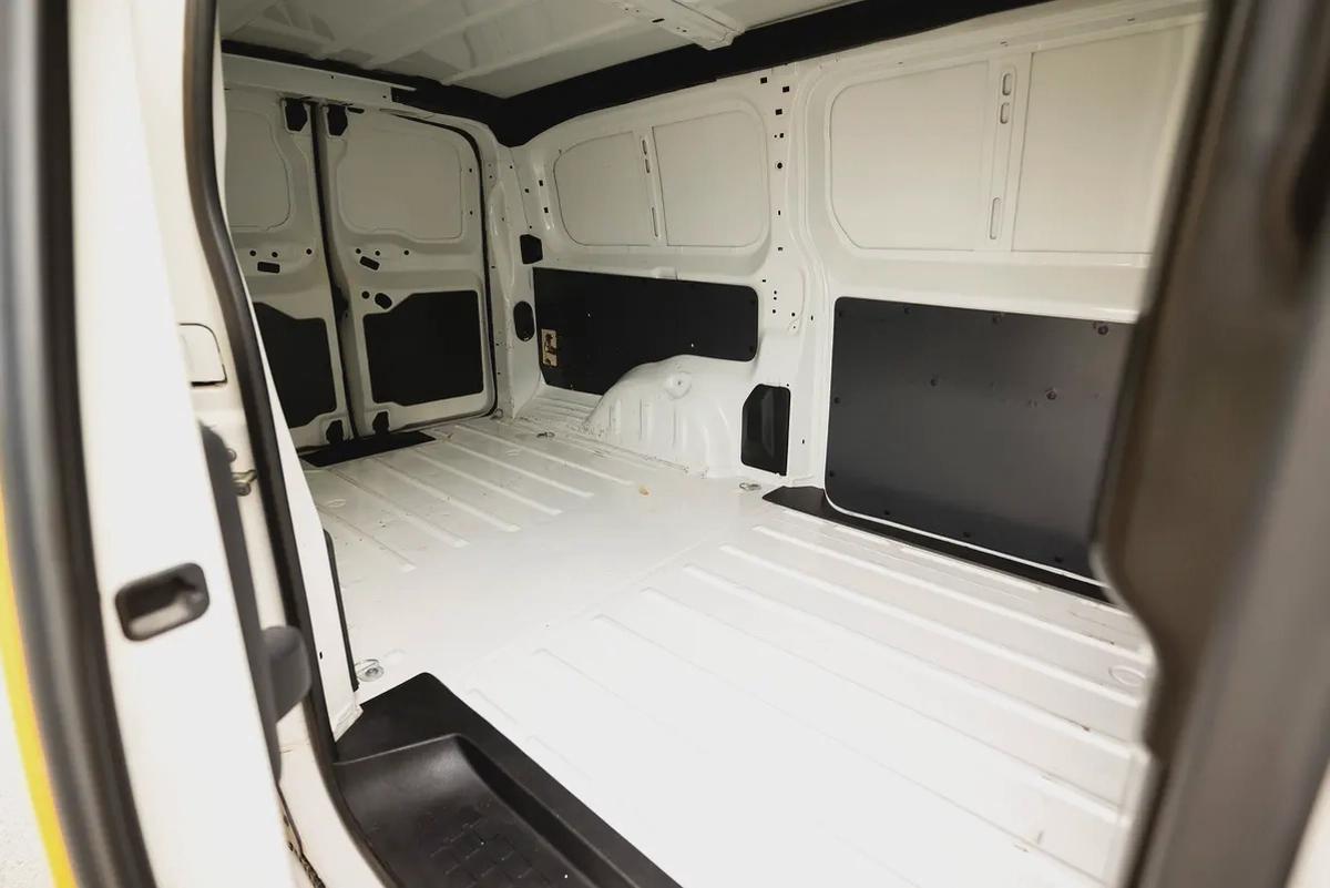 Peugeot Expert | Delivery Van | Manual Diesel | GCC Specs | Ref#P24053-6-6