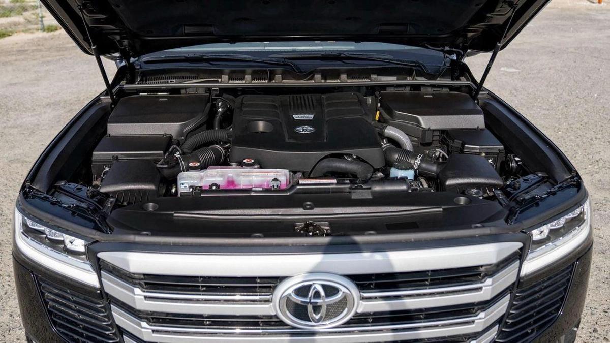 Toyota Land Cruiser LC VX 3.3D\(LHD) TOYOTA LAND CRUISER LC300 VX 3.3D AT MY2025 – BLACK-13-13