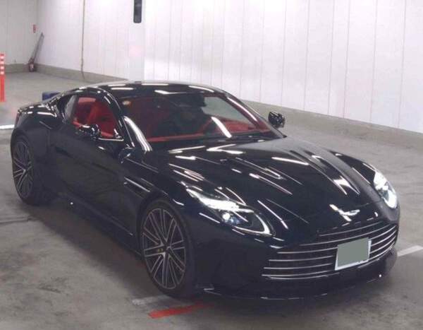 Used Aston Martin DB12 2024