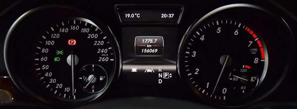Mercedes Benz GL500 4Matic ( 2013 Model ) in White Color GCC Specs