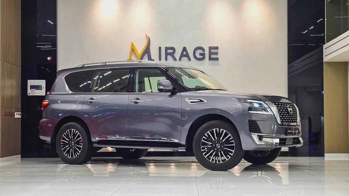 NISSAN - PATROL - LE PLATINUM - V 8 - 2024 MODEL - GCC SPECS - 18000KM - GREY COLOR-0-0