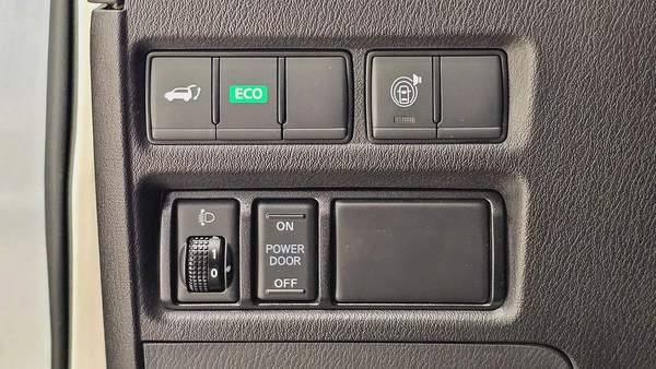 NISSAN - PATROL - LE PLATINUM - V 8 - 2024 MODEL - GCC SPECS - 18000KM - GREY COLOR