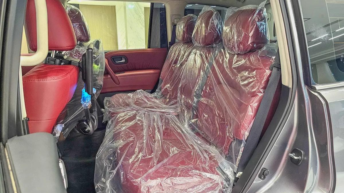 NISSAN - PATROL - LE PLATINUM - V 8 - 2024 MODEL - GCC SPECS - 18000KM - GREY COLOR-9-9