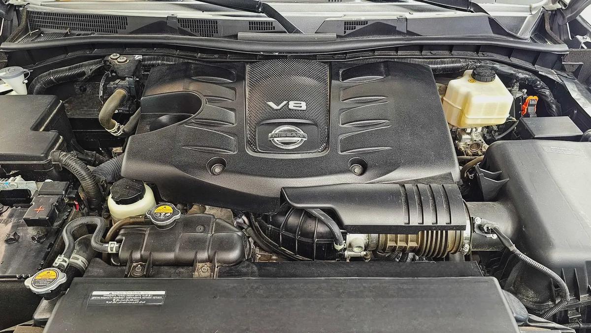 NISSAN - PATROL - LE PLATINUM - V 8 - 2024 MODEL - GCC SPECS - 18000KM - GREY COLOR-12-12