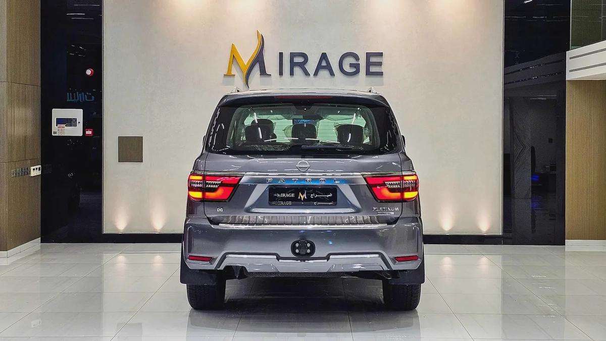 NISSAN - PATROL - LE PLATINUM - V 8 - 2024 MODEL - GCC SPECS - 18000KM - GREY COLOR-14-14