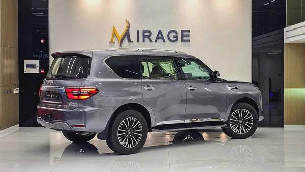 NISSAN - PATROL - LE PLATINUM - V 8 - 2024 MODEL - GCC SPECS - 18000KM - GREY COLOR