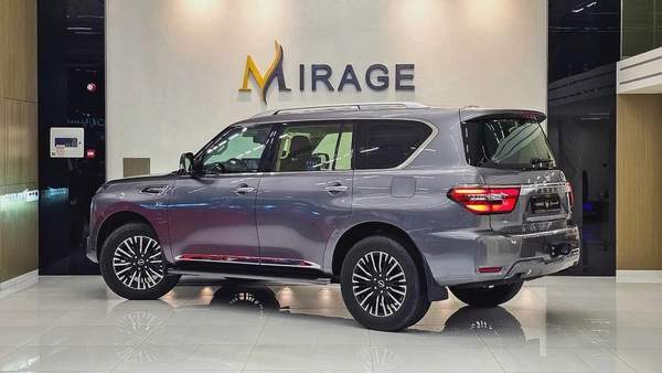NISSAN - PATROL - LE PLATINUM - V 8 - 2024 MODEL - GCC SPECS - 18000KM - GREY COLOR