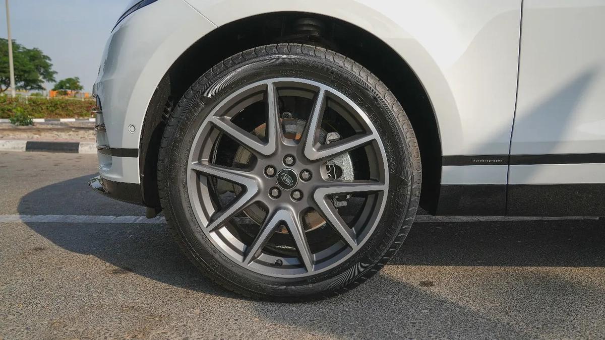 RANGE ROVER VELAR P250 AUTOBIOGRAPHY 2026!! FIVE YEARS WARRANTY!! THREE YEARS SERVICE CONTRACT-17-17
