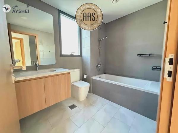 Single Row 4BR Townhouse Villa Available For Rent in Villanova