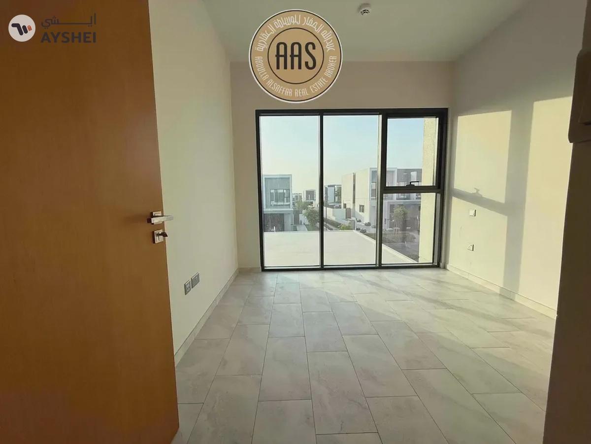 Single Row 4BR Townhouse Villa Available For Rent in Villanova-3-3