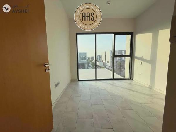 Single Row 4BR Townhouse Villa Available For Rent in Villanova